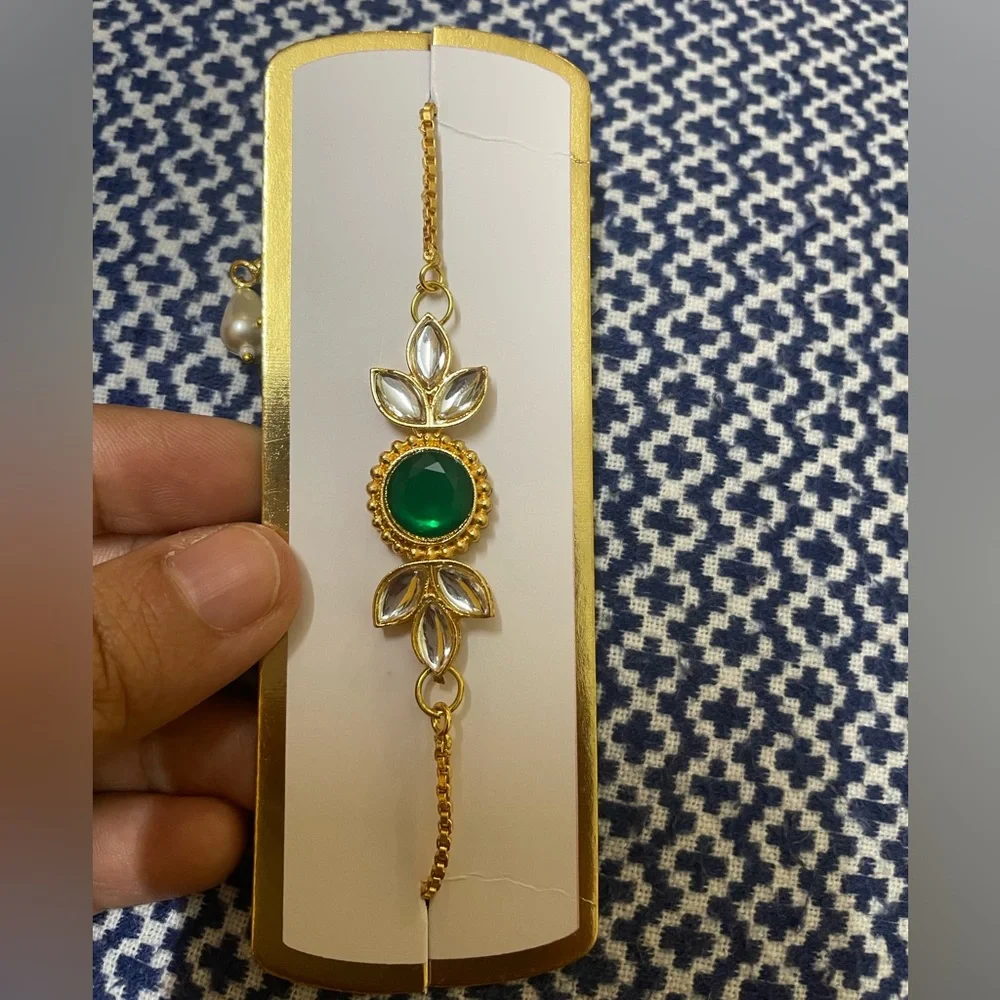 Beautifully handmade bracelet - Picture 3 of 4